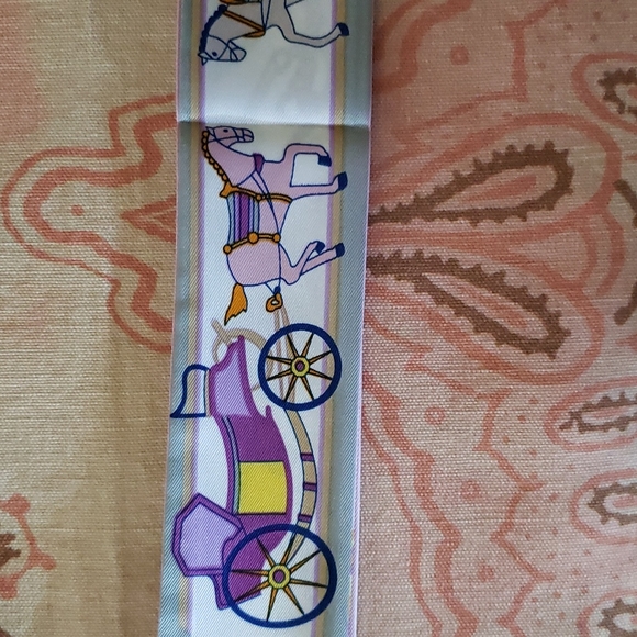 * Horse Carriage Skinny Scarf Caballo Western Vaquero Pony Wild West - Picture 7 of 10